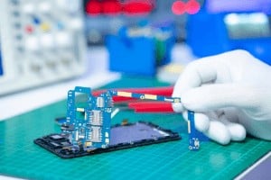 מעבדה ניידת לסלולר שירות יעיל וחסכוני בזמן