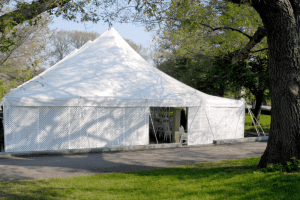 עסקי השכרת האוהלים מעולם לא היו נוחים יותר